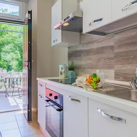 Lo Scorcio Marmore Nyaraló