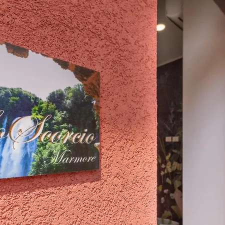 Lo Scorcio Marmore Nyaraló