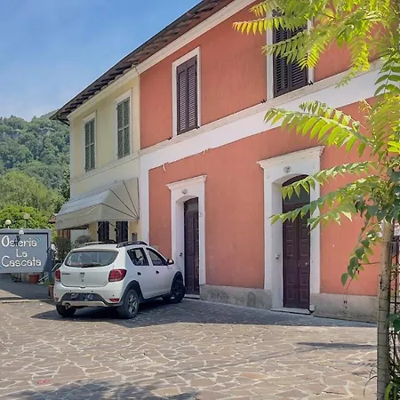 Lo Scorcio Marmore Nyaraló Collestatte Piano